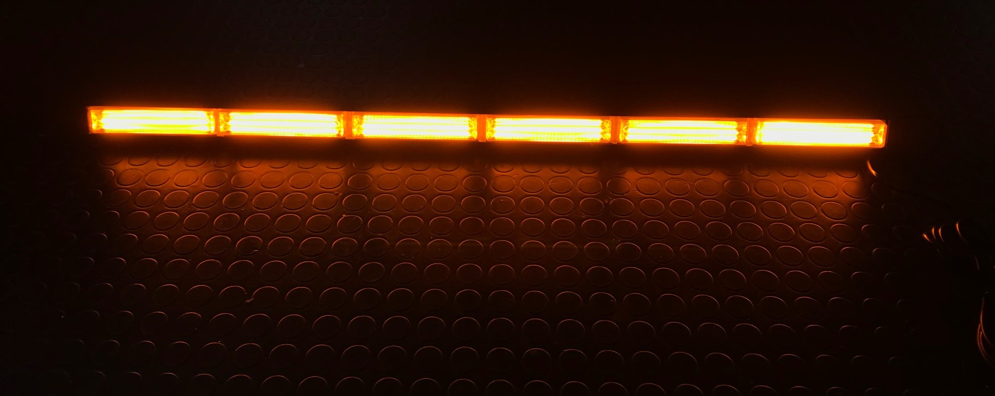 BENMAX ÇAKAR LAMBA SARI+SARI 90CM 6 LEDLİ 12V-24V KURTARICI KAMYON TRAKTÖR 14 FONKSİYONLU ***BX12003